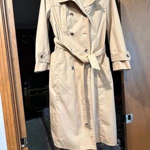 Banana Republic Women's Beige Rain/Shine Trench Coat Size 12